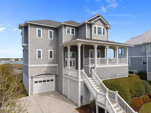 42 Sailview Dr, North Topsail Beach, NC 28460