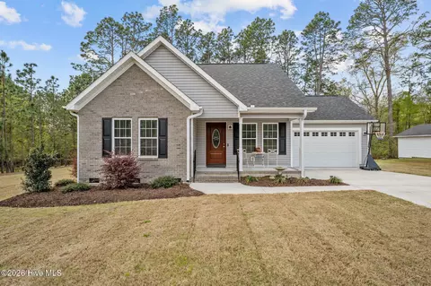 106 Walnut Ave, Hamlet, NC 28345