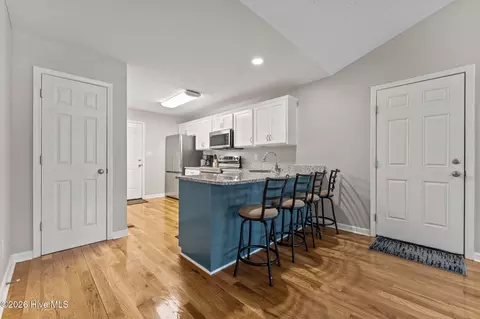 Entry Way - 106 Walnut Ave, Hamlet, NC 28345 photo 3 of 4