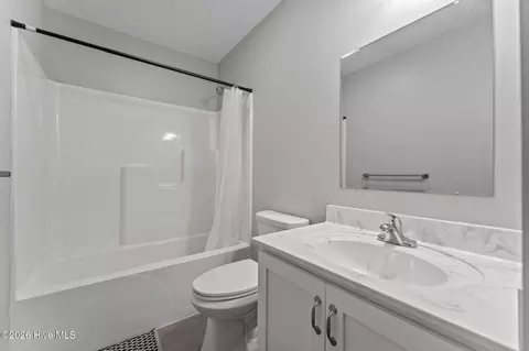 Bath - 106 Walnut Ave, Hamlet, NC 28345 photo 3 of 3