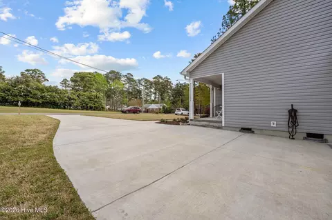 Exterior - 106 Walnut Ave, Hamlet, NC 28345 photo 3 of 9