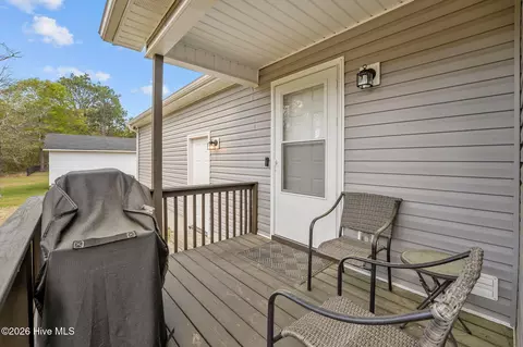 Exterior - 106 Walnut Ave, Hamlet, NC 28345 photo 5 of 9