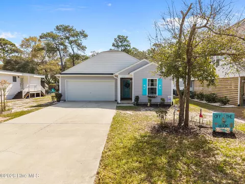 152 NW 10th St, Oak Island, NC 28465