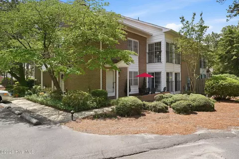 10 Pinehurst Manor Rd #A, Pinehurst, NC 28374