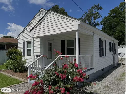 408 Stewart Ave, Clinton, NC 28328