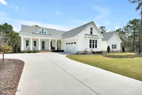 9599 Fallen Pear Ln NE, Leland, NC 28451