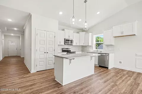 Entry Way - 113 Yardley Dr, Smithfield, NC 27577 photo 1 of 3