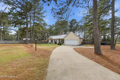 115 Grosbeak Ct, Aberdeen, NC 28315