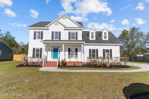604 N Colony Cir, Wilmington, NC 28409