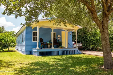 409 High St, Oriental, NC 28571