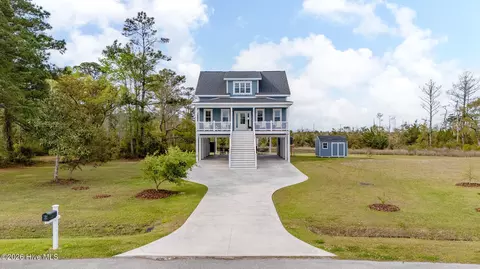 119 Jade St, Beaufort, NC 28516