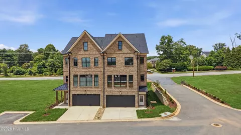 5210 N Church St #B, Greensboro, NC 27455
