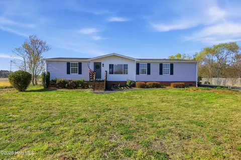 148 Swains Ln, Barco, NC 27917