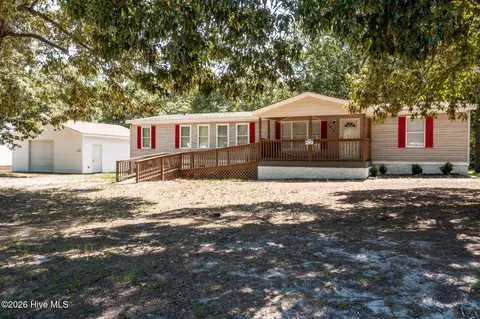 2070 Helmsman Dr SW, Supply, NC 28462