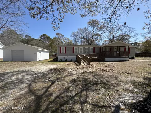 2070 Helmsman Dr SW, Supply, NC 28462