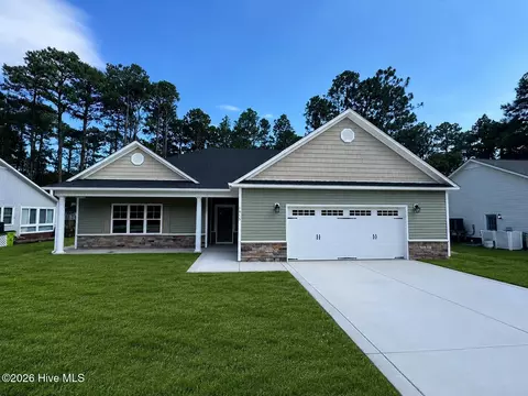 1813 Caracara Dr, New Bern, NC 28560