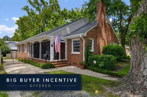 6 Keaton Ave, Wilmington, NC 28403