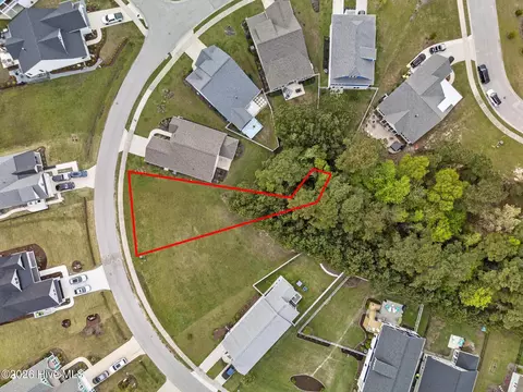 561 Moss Lake Ln, Holly Ridge, NC 28445