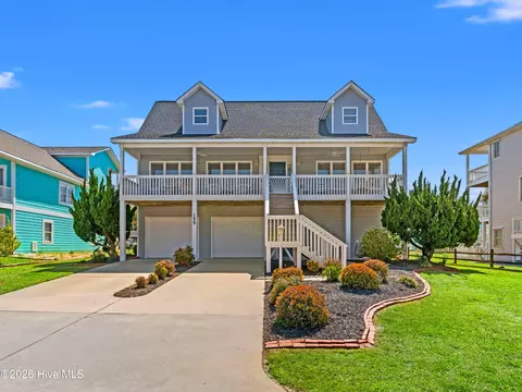 155 Yacht Watch Dr, Holden Beach, NC 28462