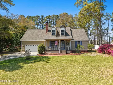 645 Boundaryline Dr NW, Calabash, NC 28467