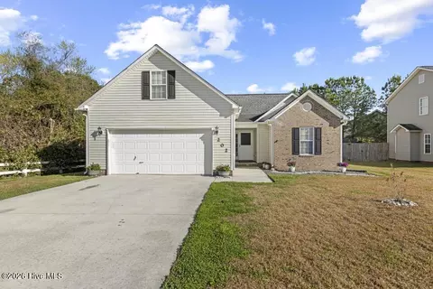 202 Brunswick Dr, Jacksonville, NC 28546