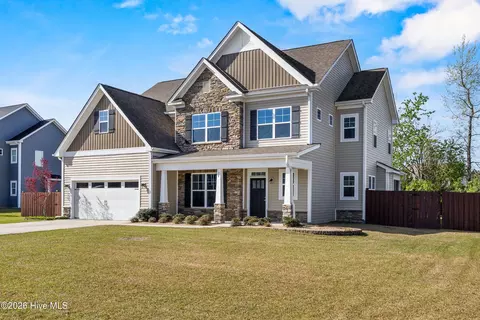 Exterior - 38 E Conolly Ct, Hampstead, NC 28443 photo 5 of 9