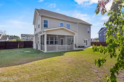 Exterior - 38 E Conolly Ct, Hampstead, NC 28443 photo 7 of 9