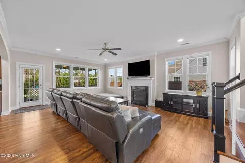 Living - 38 E Conolly Ct, Hampstead, NC 28443 photo 1 of 1
