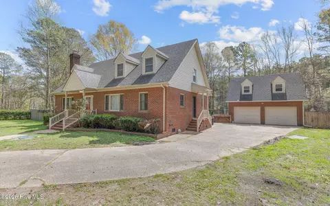 123 N Marshall Rd, Shawboro, NC 27973