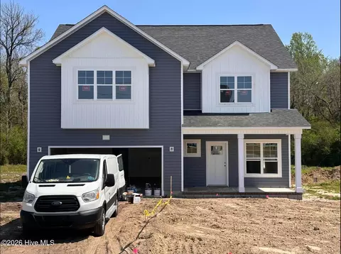 319 Starky Dr, Richlands, NC 28574