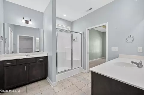 Bath - 128 Downy Dr, Hampstead, NC 28443 photo 2 of 4