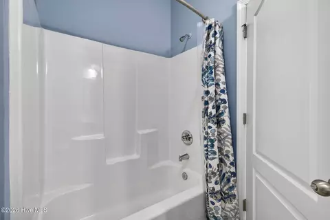 Bath - 128 Downy Dr, Hampstead, NC 28443 photo 4 of 4