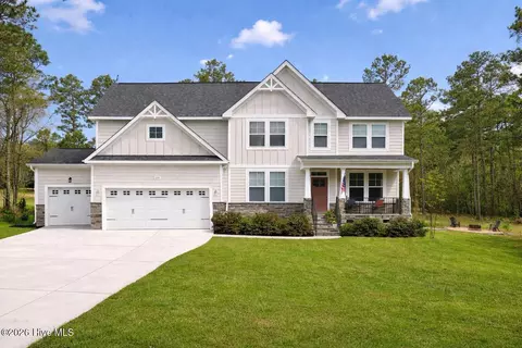 22 Banning Dr, Whispering Pines, NC 28327