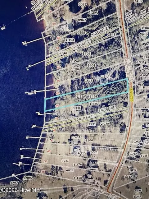 314 Silver Creek Landing Rd, Swansboro, NC 28584