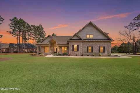 2401 Red Birch Trl NE, Leland, NC 28451