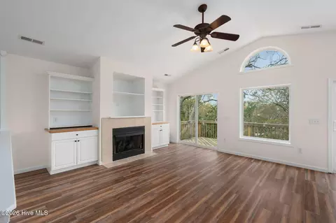 Living - 106 William Tryon Ct, Kill Devil Hills, NC 27948 photo 5 of 9