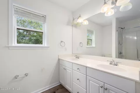 Bath - 106 William Tryon Ct, Kill Devil Hills, NC 27948 photo 5 of 5