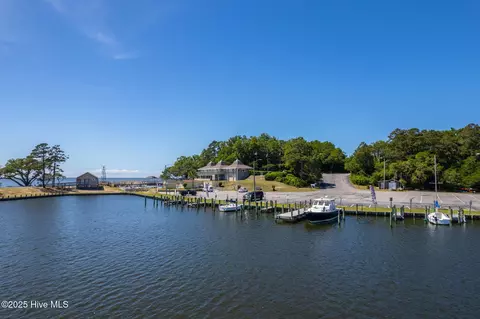 View/Area - 106 William Tryon Ct, Kill Devil Hills, NC 27948 photo 8 of 12