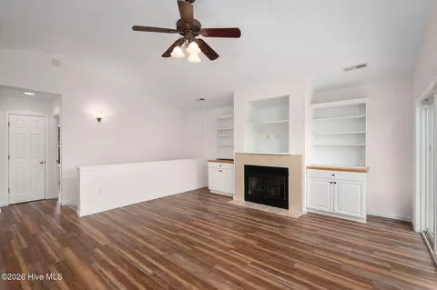 Living - 106 William Tryon Ct, Kill Devil Hills, NC 27948 photo 6 of 9
