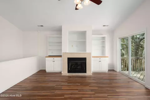 Living - 106 William Tryon Ct, Kill Devil Hills, NC 27948 photo 2 of 9