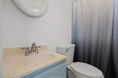 Bath - 140 Marlin Dr, Holden Beach, NC 28462 photo 1 of 2
