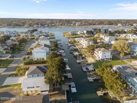View/Area - 140 Marlin Dr, Holden Beach, NC 28462 photo 3 of 10