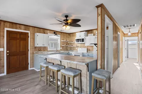 Entry Way - 140 Marlin Dr, Holden Beach, NC 28462 photo 1 of 1