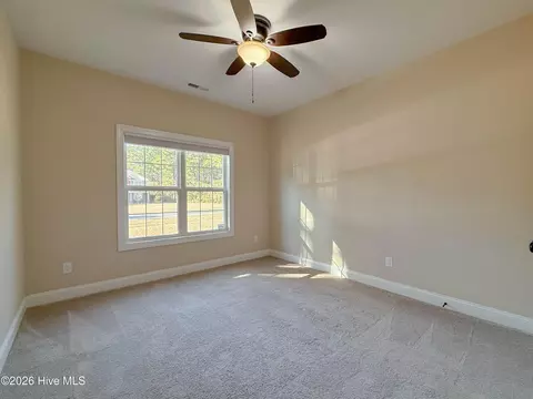Bedroom - 167 Hydrangea Ln, Hampstead, NC 28443 photo 5 of 12