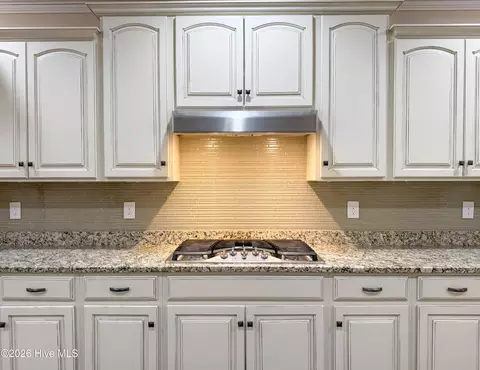 Kitchen - 167 Hydrangea Ln, Hampstead, NC 28443 photo 1 of 5