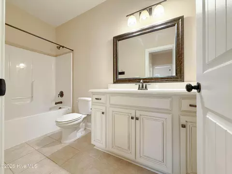 Bath - 167 Hydrangea Ln, Hampstead, NC 28443 photo 6 of 7
