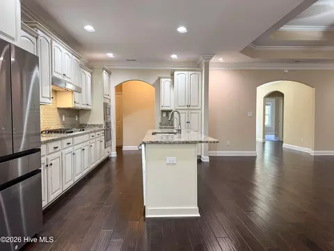 Kitchen - 167 Hydrangea Ln, Hampstead, NC 28443 photo 3 of 5
