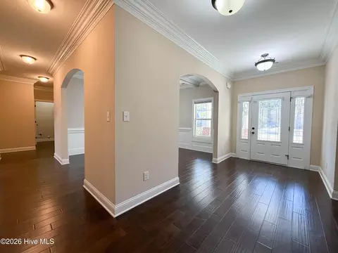 Entry Way - 167 Hydrangea Ln, Hampstead, NC 28443 photo 2 of 6
