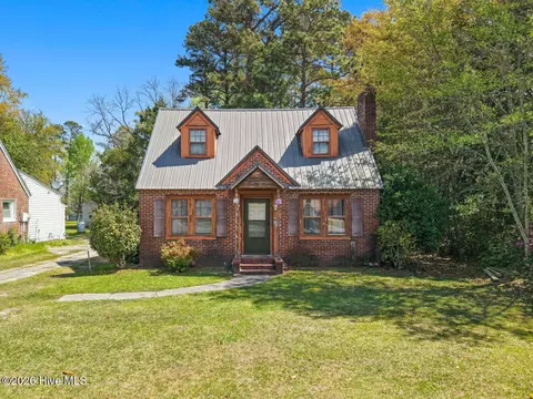 409 Hickman Rd, Tabor City, NC 28463