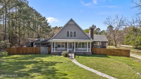 740 Broad Creek Rd, New Bern, NC 28560
